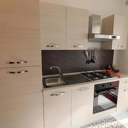 Francesca A Apartman *